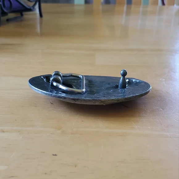 Eagle in flight, belt buckle, silvertone, bird, mountains - Picture 2 of 4